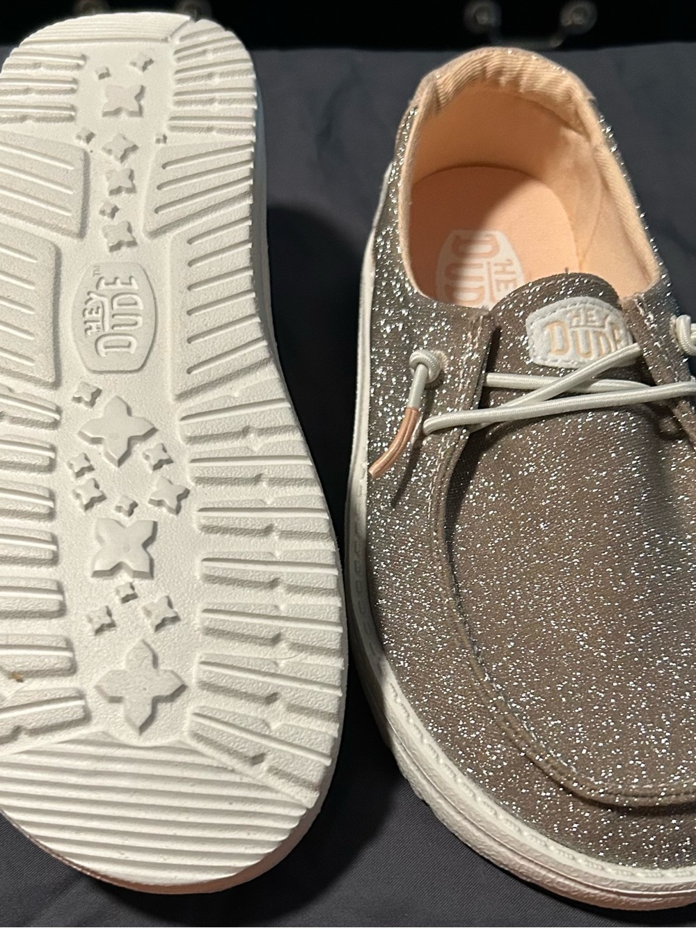 Hey Dude Kids Glitter Wendy Sneakers with Peach Accents Size 3 - Picture 3 of 3